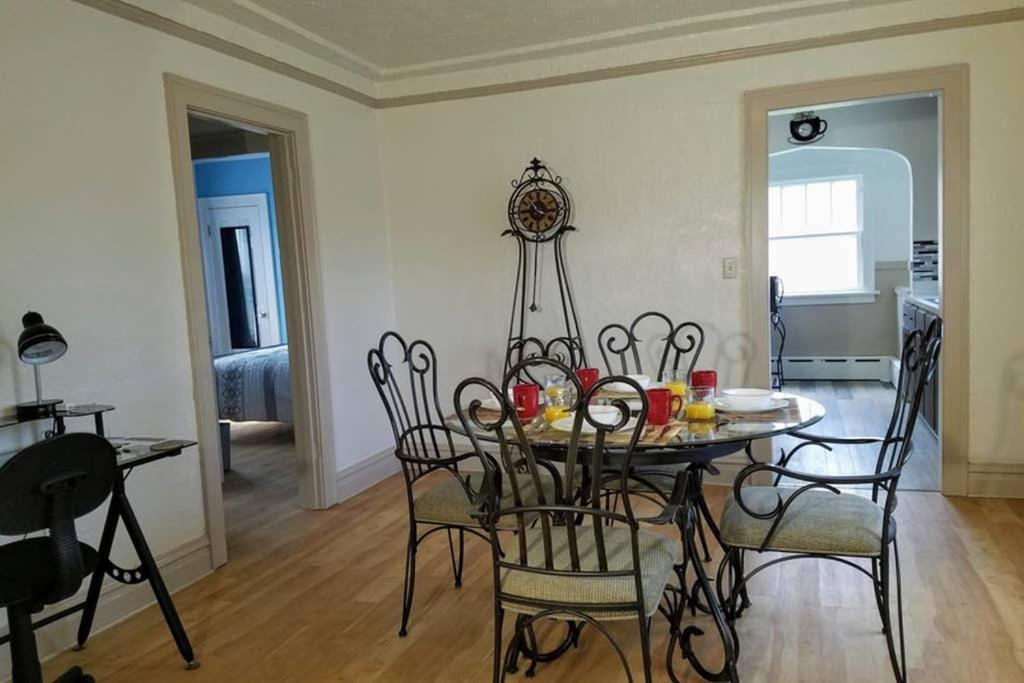 2 Bedroom Apt Near Great Lakes Naval Base And 6 Flags Waukegan Extérieur photo