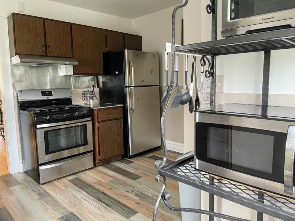 2 Bedroom Apt Near Great Lakes Naval Base And 6 Flags Waukegan Extérieur photo