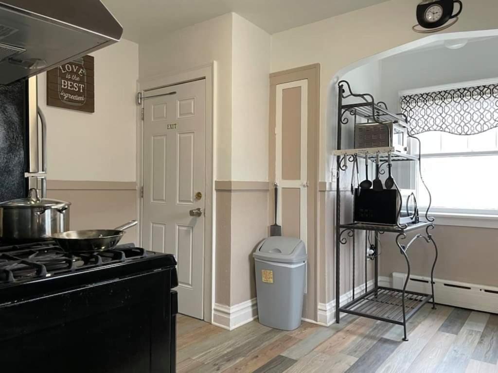 2 Bedroom Apt Near Great Lakes Naval Base And 6 Flags Waukegan Extérieur photo
